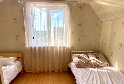 Сдается пол дома с отдельным входом