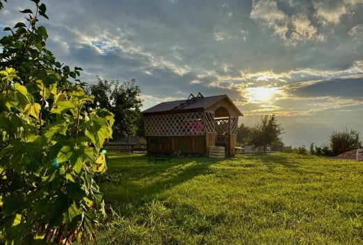 Сдается пол дома с отдельным входом
